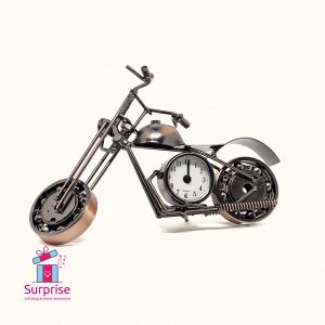 ⁦ديكور معدن على شكل دراجة نارية مع ساعة⁩ - الصورة ⁦2⁩