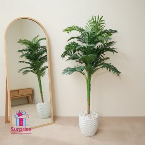 ⁦شجرة زينة صناعية مقاس 180 سم في بوت⁩ - الصورة ⁦1⁩