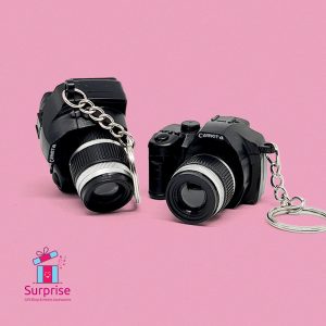 ⁦ميدالية على شكل كاميرا DSLR⁩ - الصورة ⁦2⁩