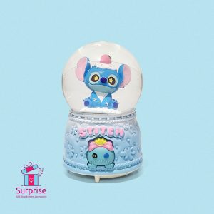 ⁦كرة ثلج مائية ذاتية الحركة ستيتش مضيئة وموسيقية⁩ - الصورة ⁦2⁩