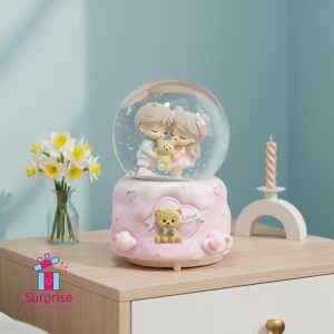 ⁦كرة ثلج مائية مضيئة وموسيقية بتصميم كوبل مع دبدوب⁩ - الصورة ⁦1⁩