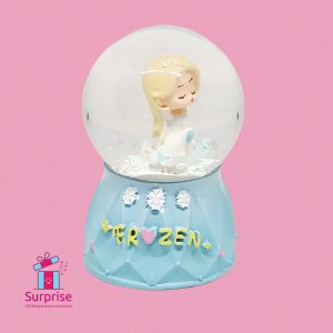 ⁦كرة ثلج مائية لشخصية إلسا من فروزن بأضواء LED ملونة⁩ - الصورة ⁦2⁩