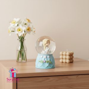 ⁦كرة ثلج مائية لشخصية إلسا من فروزن بأضواء LED ملونة⁩ - الصورة ⁦1⁩