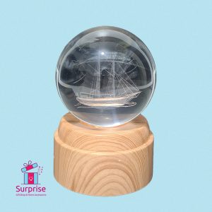 ⁦كرة كريستال 3D متحرك مضيء بتصميم سفينة⁩ - الصورة ⁦2⁩