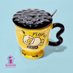 ⁦مج بورسلين بغطاء ومعلقة معدنية⁩ - الصورة ⁦2⁩