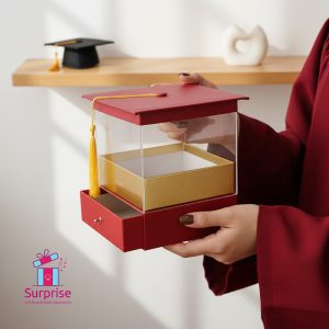 ⁦علبة هدايا للتخرج بغطاء أكريليك مع درج⁩ - الصورة ⁦1⁩