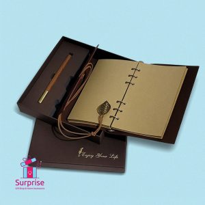 ⁦طقم دفتر ملاحظات كلاسيكي من هاري بوتر بلمسة كلاسيكية من العصور القديمة⁩ - الصورة ⁦3⁩