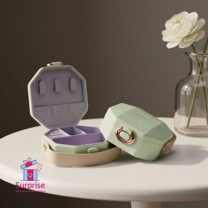 Portable Acrylic Accessory Box - Image 1