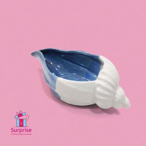 ⁦طبق بورسلين للزينة على شكل صدفة⁩ - الصورة ⁦2⁩