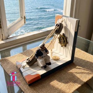 ⁦ديكور ومسند كتب خشبي على شكل قبطان بحري⁩ - الصورة ⁦1⁩