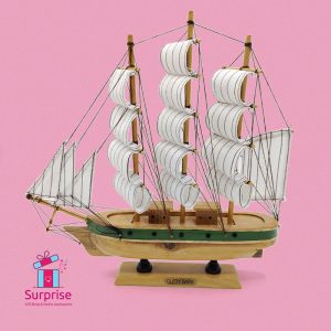 ⁦مركب شراعي مصنوع يدويًا من الخشب بشكل مزخرف⁩ - الصورة ⁦2⁩