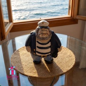 ⁦مجسم ديكوري صغير على شكل قبطان⁩ - الصورة ⁦1⁩