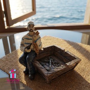 ⁦طفاية على شكل بحّار⁩ - الصورة ⁦1⁩