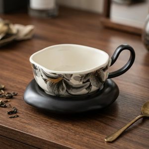 Stylish Porcelain Mug with Matching Plate 300 ML - Image 1