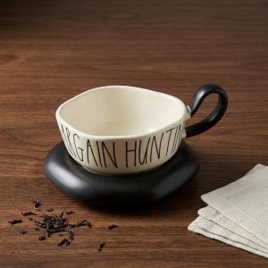 Stylish Porcelain Mug with Matching Plate 300 ML - Image 1